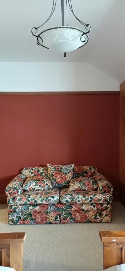 فندق تيماروفي  100 Year Old English Character House المظهر الخارجي الصورة